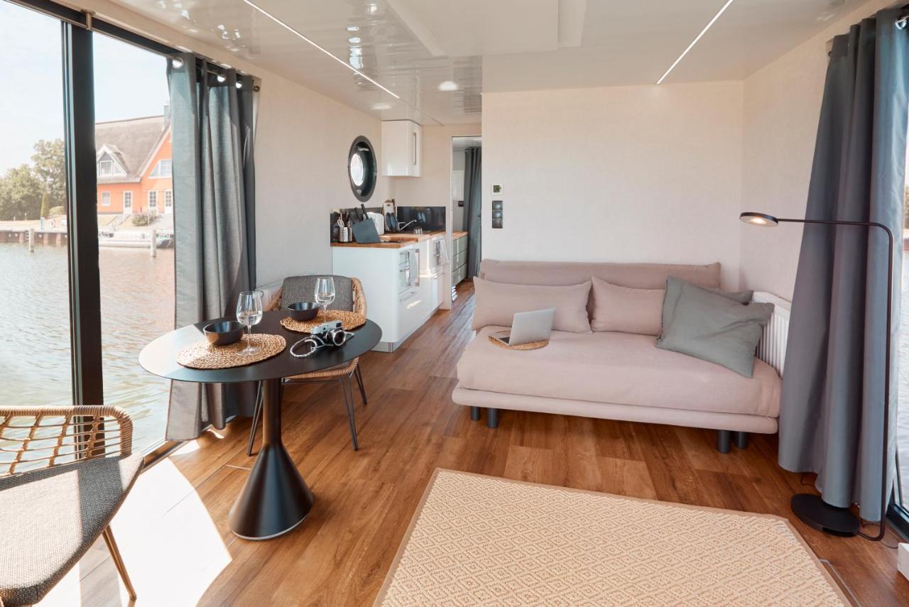 Hausboote Und Fewo Vieregge Extérieur photo