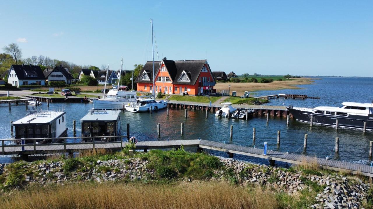 Hausboote Und Fewo Vieregge Extérieur photo